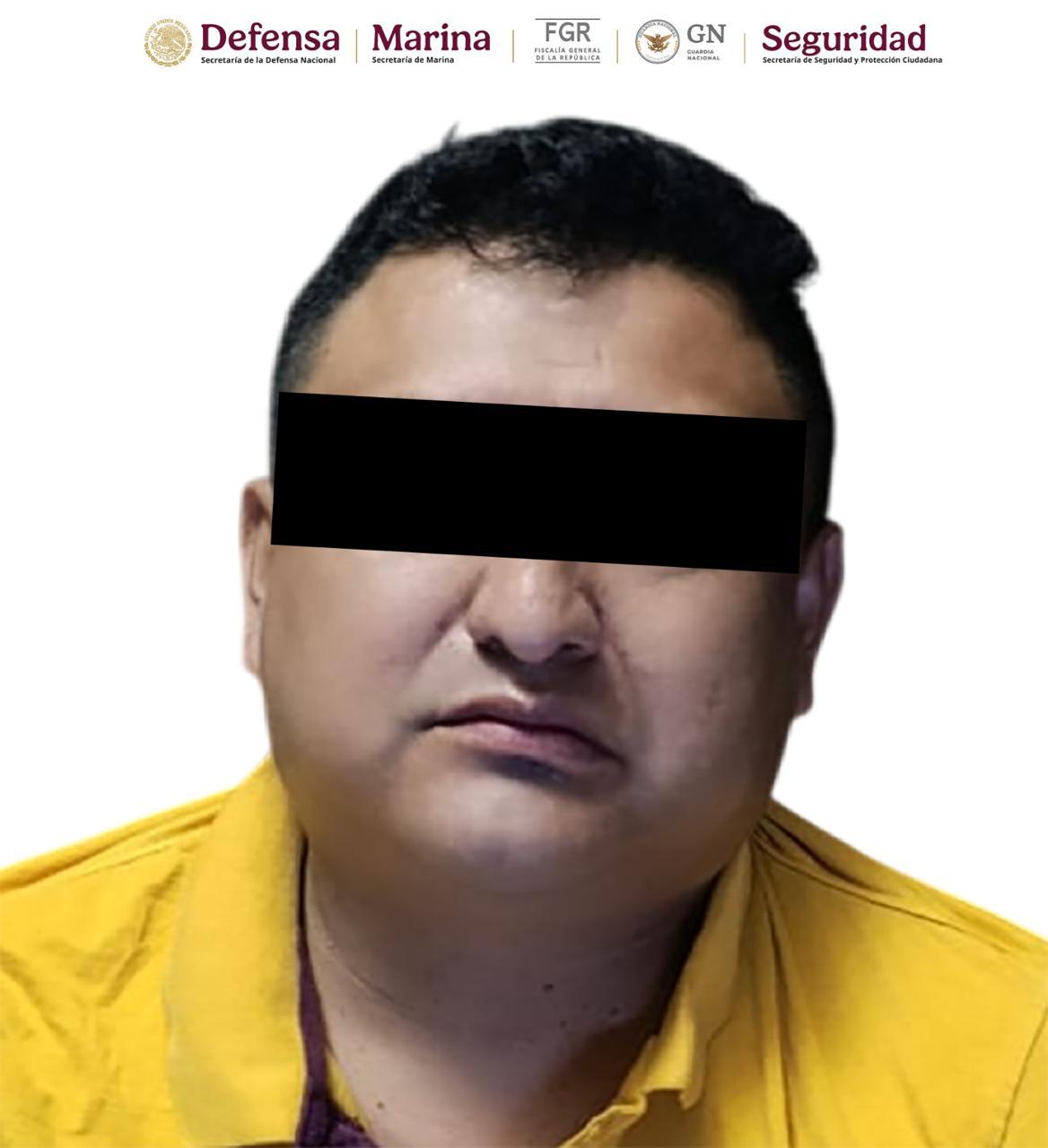 En Baja California, detienen a cinco personas en posesión de armas y dosis de droga